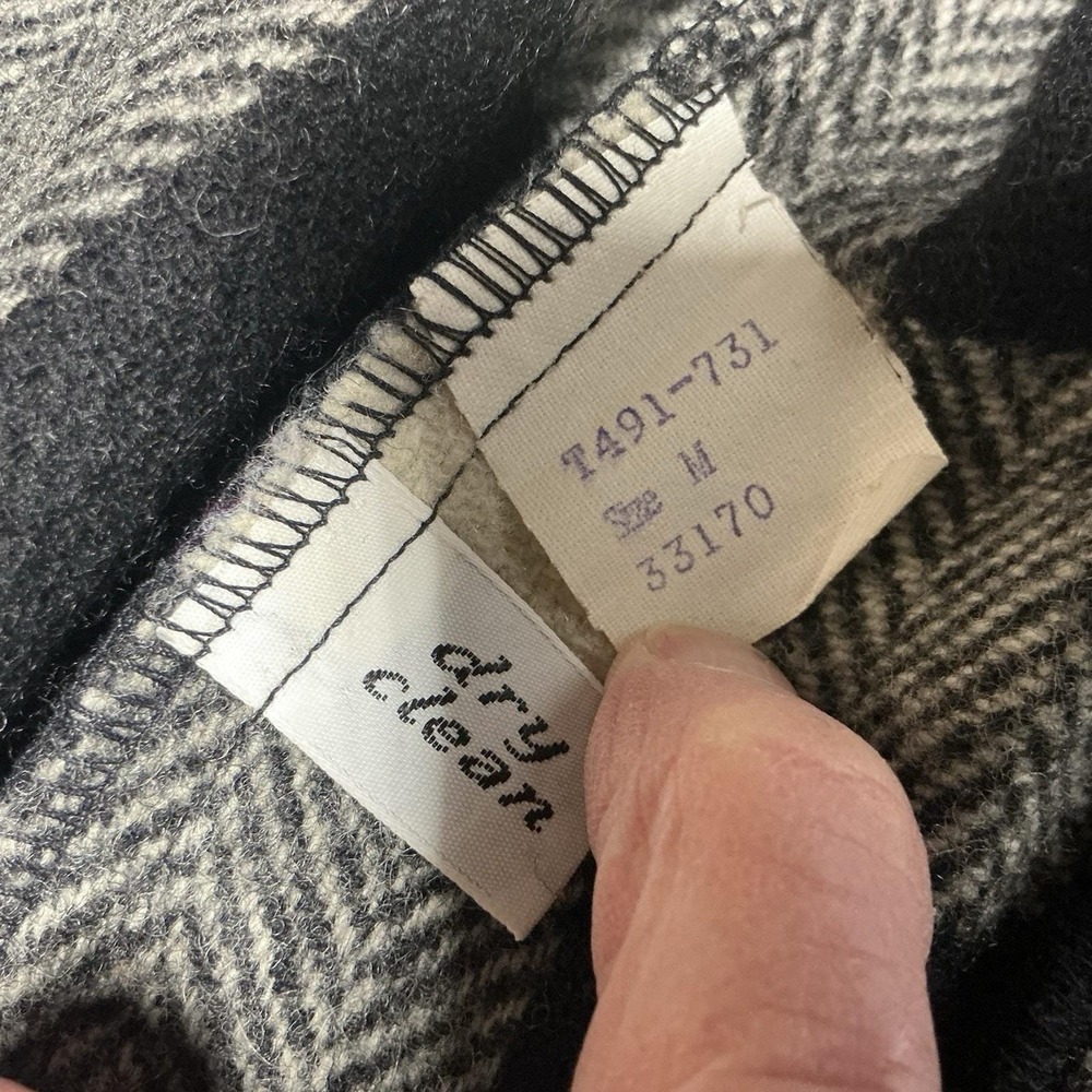 Vtg Pendleton Jacket Women's Medium Plaid 100% Virgin Wool Made USA 60s Pockets - Picture 16 of 16